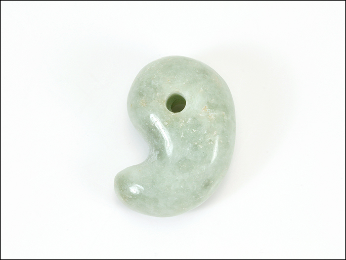 本翡翠(ミャンマー産) 勾玉 